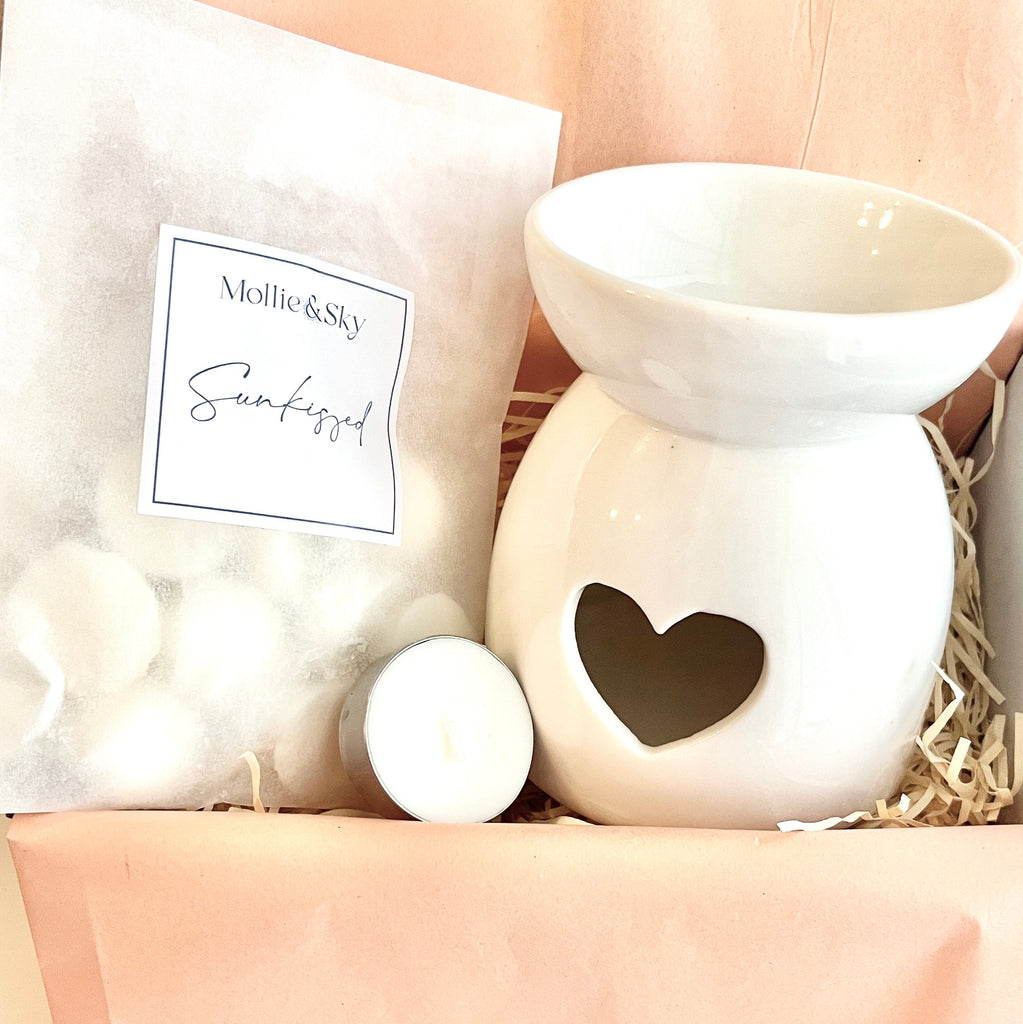 Heart Wax Melt Burner and Wax Melts Set - Mollie & Sky